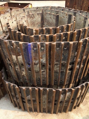 โซ่พร้อมใบเก่านอกญี่ปุ่น komatsu pc120-5-6 ใบยาว 50 ซม เส้นละ 50,000