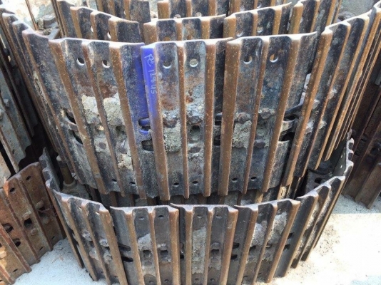 โซ่พร้อมใบเก่านอกญี่ปุ่น komatsu pc120-5-6 ใบยาว 50 ซม เส้นละ 50,000