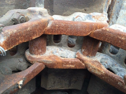 โซ่พร้อมใบเก่านอกญี่ปุ่น komatsu pc200-3-5-6 ใบยาว 60 ซม เส้นละ 55,000 โซ่พร้อมใบเก่านอกญี่ปุ่น komatsu pc200-3-5-6 ใบยาว 60 ซม เส้นละ 55,000