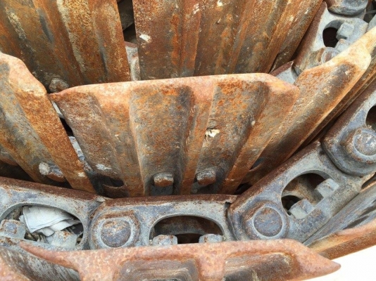 โซ่พร้อมใบเก่านอกญี่ปุ่น komatsu pc200-3-5-6 ใบยาว 60 ซม เส้นละ 55,000 โซ่พร้อมใบเก่านอกญี่ปุ่น komatsu pc200-3-5-6 ใบยาว 60 ซม เส้นละ 55,000