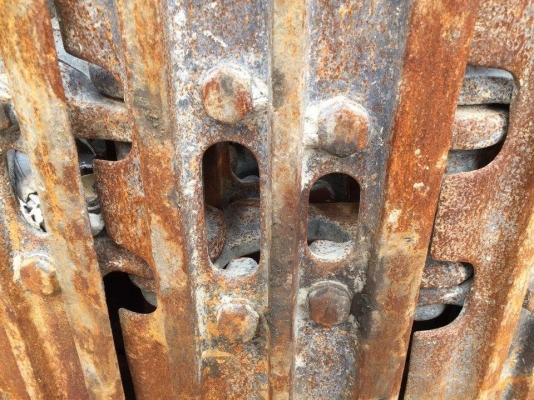 โซ่พร้อมใบเก่านอกญี่ปุ่น komatsu pc200-3-5-6 ใบยาว 60 ซม เส้นละ 55,000 โซ่พร้อมใบเก่านอกญี่ปุ่น komatsu pc200-3-5-6 ใบยาว 60 ซม เส้นละ 55,000