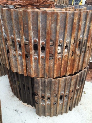 โซ่พร้อมใบเก่านอกญี่ปุ่น komatsu pc200-3-5-6 ใบยาว 60 ซม เส้นละ 55,000 โซ่พร้อมใบเก่านอกญี่ปุ่น komatsu pc200-3-5-6 ใบยาว 60 ซม เส้นละ 55,000