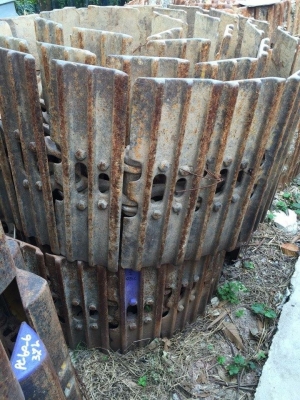 โซ่พร้อมใบเก่า komatsu pc200-3-5-6 ใบยาว 60ซม เส้นละ 40,000