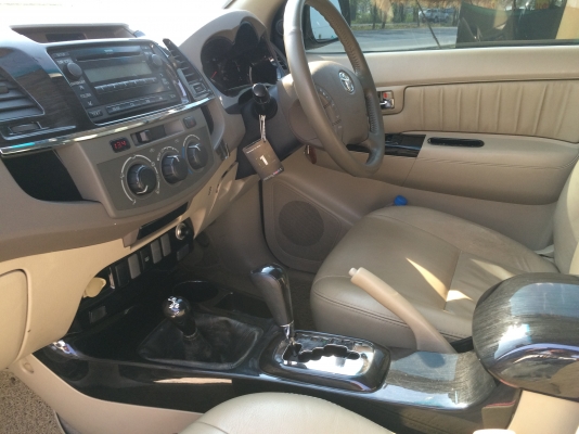 วีโก้ 2.7vvti ใส่ชุดยก4"ยาง33 แต่งเต็มๆ ติดแก๊สแล้วlpg ต้องการไช้เงินด่วนเลยขายถูก