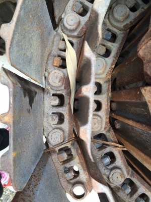 โซ่พร้อมใบเก่านอกญี่ปุ่น komatsu pc200-5-6 ใบยาว 80 ซม เส้นละ 60,000