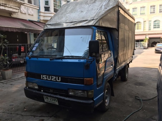 ขายรถบรรทุกสี่ล้อเล็ก Isuzu
