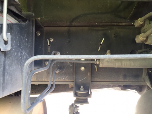 ขายด่วนสิบล้อเพลาเดียว 240แรง ปี56 ช่วงยาว7.20ม. จัดแนนซ์ได้ดอกถูก ขายด่วนสิบล้อเพลาเดียว 240แรง ปี56 ช่วงยาว7.20ม. จัดแนนซ์ได้ดอกถูก