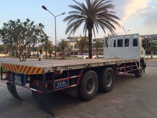 ขายด่วนสิบล้อเพลาเดียว 240แรง ปี56 ช่วงยาว7.20ม. จัดแนนซ์ได้ดอกถูก ขายด่วนสิบล้อเพลาเดียว 240แรง ปี56 ช่วงยาว7.20ม. จัดแนนซ์ได้ดอกถูก