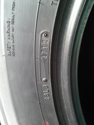 Dunlop PT2 ขนาด 265/70/16 ปลายปี12 สภาพสวยๆ 1ชุด