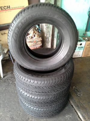 Dunlop PT2 ขนาด 265/70/16 ปลายปี12 สภาพสวยๆ 1ชุด