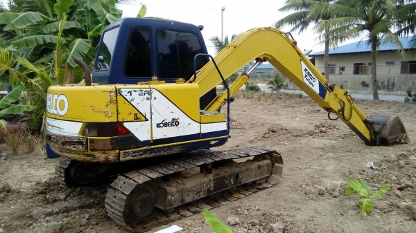 ขาย 450,000 รถแบคโฮ KOBELCO sk 60-3 เครื่องดีปั้มแรงรถสวยพร้อมใช้ 090-772-3710 090-772-3708