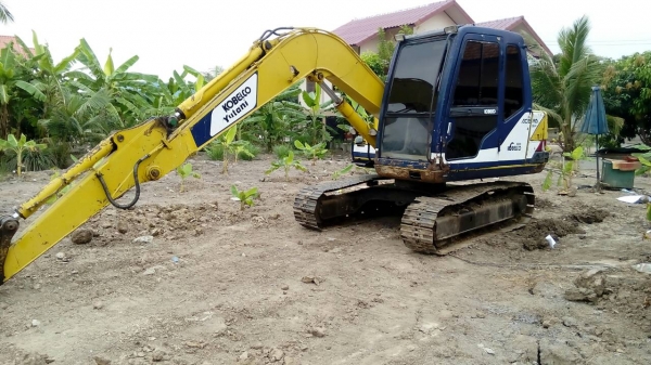 ขาย 450,000 รถแบคโฮ KOBELCO sk 60-3 เครื่องดีปั้มแรงรถสวยพร้อมใช้ 090-772-3710 090-772-3708