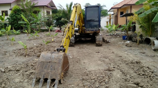 ขาย 450,000 รถแบคโฮ KOBELCO sk 60-3 เครื่องดีปั้มแรงรถสวยพร้อมใช้ 090-772-3710 090-772-3708