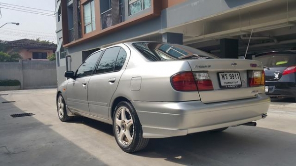 นิสสัน พรีเมียร่า