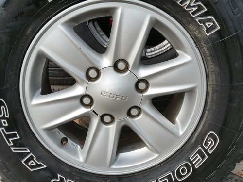 ขายล้อISUZU Hilander 16 ยาง265/70/16  4 ล้อ
