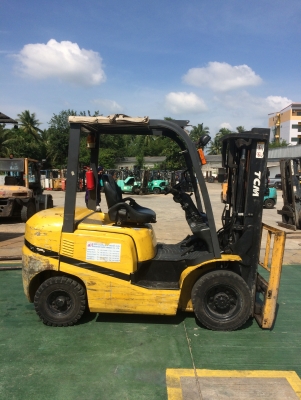 ขายรถ tcm ขนาด 2.5 ตัน รุ่นt3k  ดีเซล  เกียร์ ออโต้ รับประกัน3 เดือน