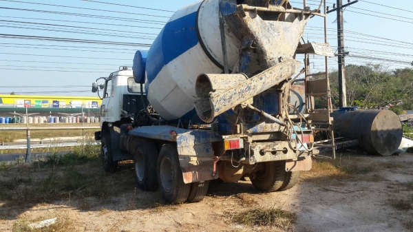 ขาย 695,000 รถโม่ปูน HINO ZM 2 เพลาเครื่อง EK-100 260 แรงรถสวยพร้อมใช้เอกสารพร้อมโอน 090-772-3710 090-772-3708 ขาย 695,000 รถโม่ปูน HINO ZM 2 เพลาเครื่อง EK-100 260 แรงรถสวยพร้อมใช้เอกสารพร้อมโอน 090-772-3710 090-772-3708