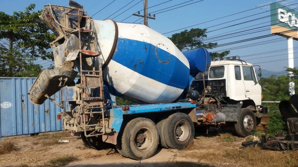 ขาย 695,000 รถโม่ปูน HINO ZM 2 เพลาเครื่อง EK-100 260 แรงรถสวยพร้อมใช้เอกสารพร้อมโอน 090-772-3710 090-772-3708 ขาย 695,000 รถโม่ปูน HINO ZM 2 เพลาเครื่อง EK-100 260 แรงรถสวยพร้อมใช้เอกสารพร้อมโอน 090-772-3710 090-772-3708