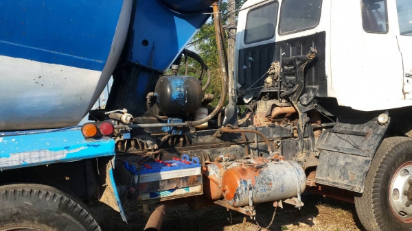 ขาย 695,000 รถโม่ปูน HINO ZM 2 เพลาเครื่อง EK-100 260 แรงรถสวยพร้อมใช้เอกสารพร้อมโอน 090-772-3710 090-772-3708 ขาย 695,000 รถโม่ปูน HINO ZM 2 เพลาเครื่อง EK-100 260 แรงรถสวยพร้อมใช้เอกสารพร้อมโอน 090-772-3710 090-772-3708