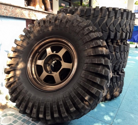 ขายล้อ TE37x 16x8 off 0 พร้อมยางMaxxis 8060 37x12.5x16ปี12ลงพื้นปี14