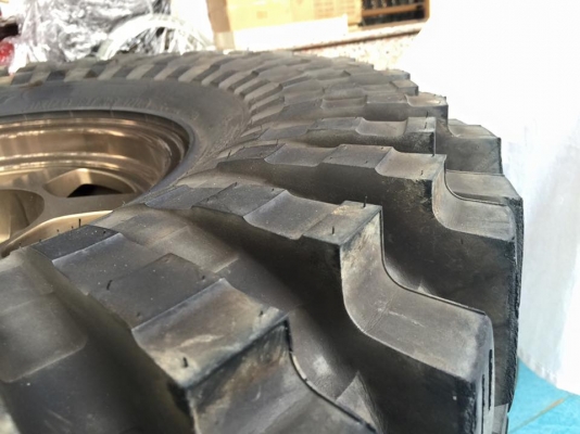 ขายล้อ TE37x 16x8 off 0 พร้อมยางMaxxis 8060 37x12.5x16ปี12ลงพื้นปี14