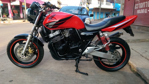 ขายคับ HONDA CB400 เทคนักเรียน สีสวย ท่อแต่ง แฮนด์บาร์ ไฟเลี้ยวแต่ง ยางเต็ม อินวอยส์ สรรพสามิตร ราคา 62500 บาท ส่งได้ทั่วไทยคับ สนใจติดต่อ 081-0578282 FACEBOOK ชาญณรงค์ ป๊อป ชัยอมฤต ไอดีไลน์ POPBIGBIKESAKON คับ สนใจรถสวย ถูก ดี ต้อง POP BIGBIKE SAKONNAKHO