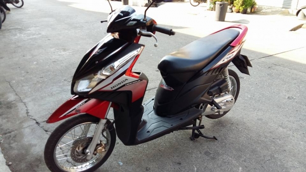 Click i ปี 53 สีแดง ดำ รถสวยมาก เครื่องเดิม แน่นๆ มีเล่ม เอกสารครบ ไม่ผิดหวังแน่นอน โทร. 02-9165022,099-0812001