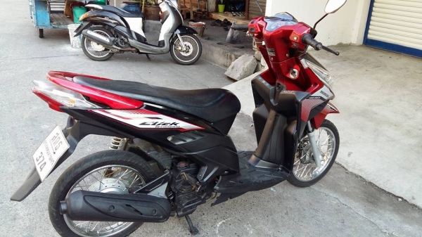 Click i ปี 53 สีแดง ดำ รถสวยมาก เครื่องเดิม แน่นๆ มีเล่ม เอกสารครบ ไม่ผิดหวังแน่นอน โทร. 02-9165022,099-0812001