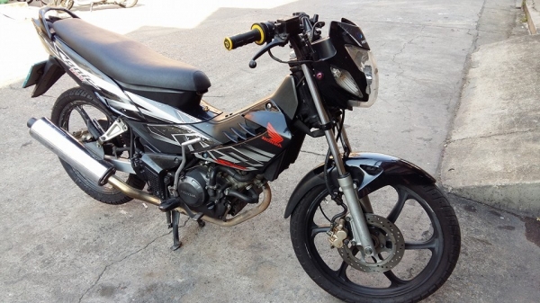 Sonic ปี 47 สตาร์ทเท้า กุญแจสองชั้น เครื่องเดิม มีเล่ม เอกสารพร้อมโทร. 02-9165022,099-0812001