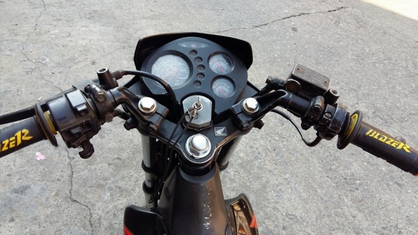 Sonic ปี 47 สตาร์ทเท้า กุญแจสองชั้น เครื่องเดิม มีเล่ม เอกสารพร้อมโทร. 02-9165022,099-0812001