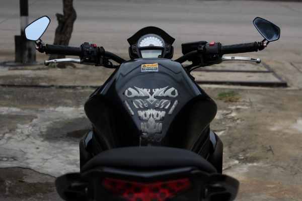 <เอิร์ท พิดโลก>ขาย ER6N 2013 สีดำแต่ง ท่อฟูล