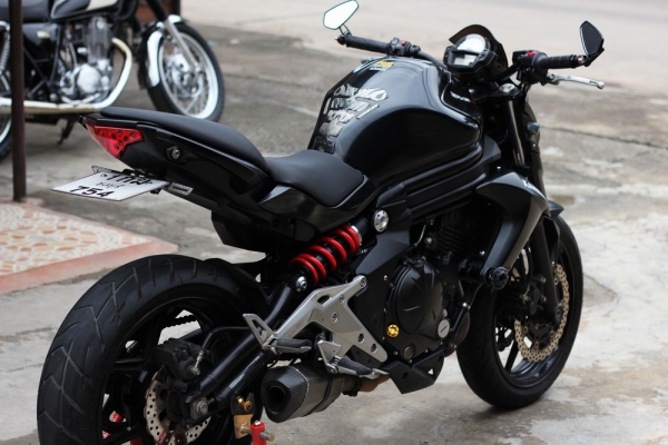 <เอิร์ท พิดโลก>ขาย ER6N 2013 สีดำแต่ง ท่อฟูล