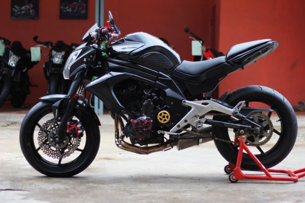 <เอิร์ท พิดโลก>ขาย ER6n 2012 แต่งสวย ของแต่งProbiker ท่อโยชิ