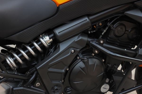 <เอิร์ท พิดโลก> ขาย Versys 650 ธันวา ปี2012  วิ่งน้อย รถกริฟ ยางใหม่ แต่งSWmotech