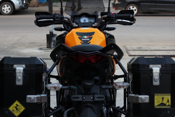 <เอิร์ท พิดโลก> ขาย Versys 650 ธันวา ปี2012  วิ่งน้อย รถกริฟ ยางใหม่ แต่งSWmotech