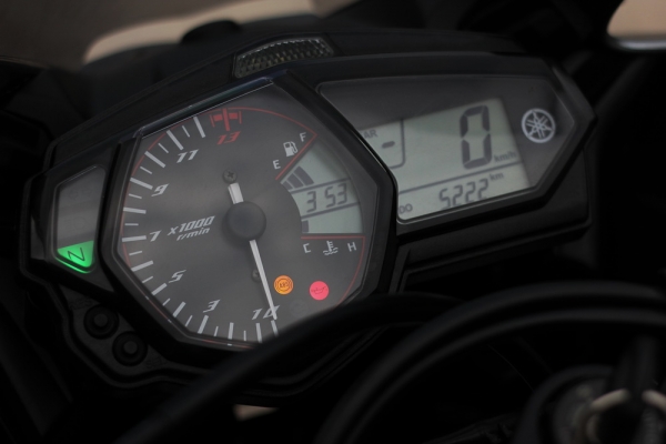 <เอิร์ทพิดโลก>ขาย R3 สภาพสวย ไม่มีล้มไม่มีชน วิ่ง5,xxxโล เกียรโยง ท่อสูตร ของเดิมครบ