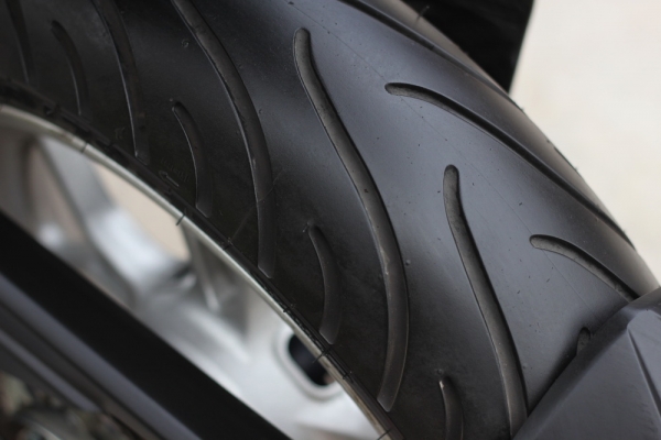 <เอิร์ทพิดโลก>ขาย R3 สภาพสวย ไม่มีล้มไม่มีชน วิ่ง5,xxxโล เกียรโยง ท่อสูตร ของเดิมครบ