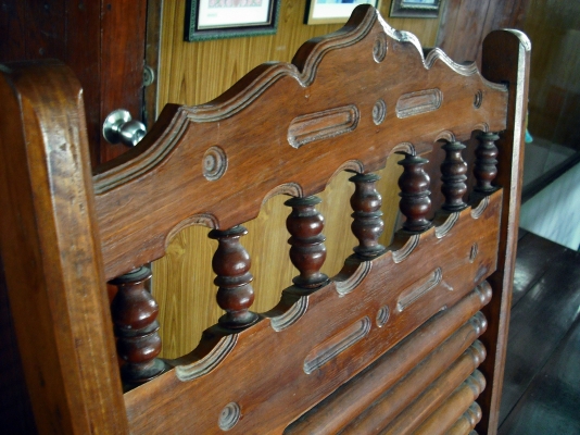 เก้าอี้ไม้ปรับเอนนอนได้