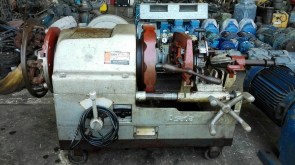 Sell> ** 125,000- ** ขายเครื่องต๊าปเกลียวแป๊ปเหล็ก ASADA Japan No.6 ต๊าปได้ตั้งแต่ 2"-6" นิ้ว ตัวใหญ่สุด หายาก สภาพสวย เก่าเก็บ อุปกรณ์