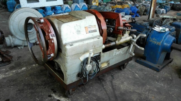 Sell> ** 125,000- ** ขายเครื่องต๊าปเกลียวแป๊ปเหล็ก ASADA Japan No.6 ต๊าปได้ตั้งแต่ 2"-6" นิ้ว ตัวใหญ่สุด หายาก สภาพสวย เก่าเก็บ อุปกรณ์