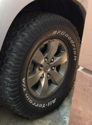 ล้อแท้ Toyota Vigo Champ ตัวพิเศษ50ปี ขอบ16 สภาพสวย สีเดิม ไม่มีซ่อม พร้อมน็อตเดิม 24ตัว (ไม่มียาง) ราคาไม่แพง