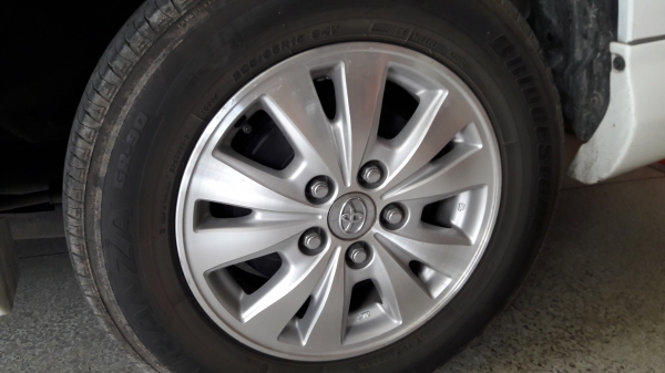 TOYOTA INNOVA ปี 2013  ตัวท๊อบ รถคุณครู ใช้น้อยมาก ห้าหมื่นกว่าโล