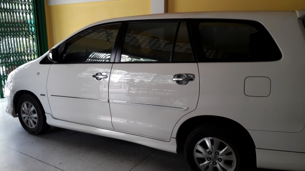 TOYOTA INNOVA ปี 2013  ตัวท๊อบ รถคุณครู ใช้น้อยมาก ห้าหมื่นกว่าโล