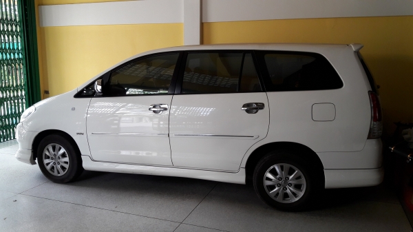TOYOTA INNOVA ปี 2013  ตัวท๊อบ รถคุณครู ใช้น้อยมาก ห้าหมื่นกว่าโล