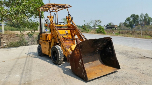 ขายด่วนรถยกTCM-SG10N3ยก-ตัก1.ตันยกสูง3เมตรรถนอกนำเข้ายังไม่เคยใช้งานในเมืองไทยเลย=รุ่นใหม่ขายถูกๆ