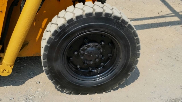 ขายด่วนรถยกTCM-SG10N3ยก-ตัก1.ตันยกสูง3เมตรรถนอกนำเข้ายังไม่เคยใช้งานในเมืองไทยเลย=รุ่นใหม่ขายถูกๆ