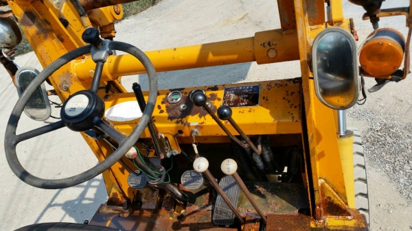 ขายด่วนรถยกTCM-SG10N3ยก-ตัก1.ตันยกสูง3เมตรรถนอกนำเข้ายังไม่เคยใช้งานในเมืองไทยเลย=รุ่นใหม่ขายถูกๆ