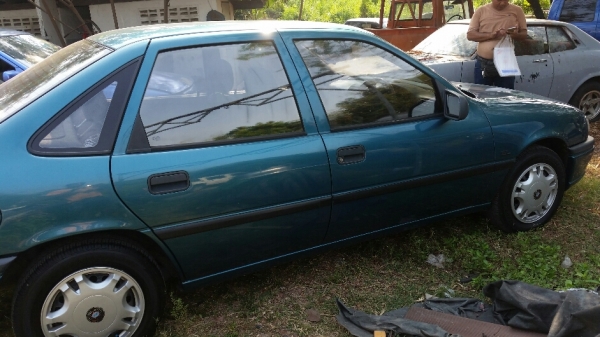 Opel เครื่อง ภายในสวย สีสวย ขับกลับ ทะเบียน ถึงปี 60 35,000 Opel เครื่อง ภายในสวย สีสวย ขับกลับ ทะเบียน ถึงปี 60 35,000