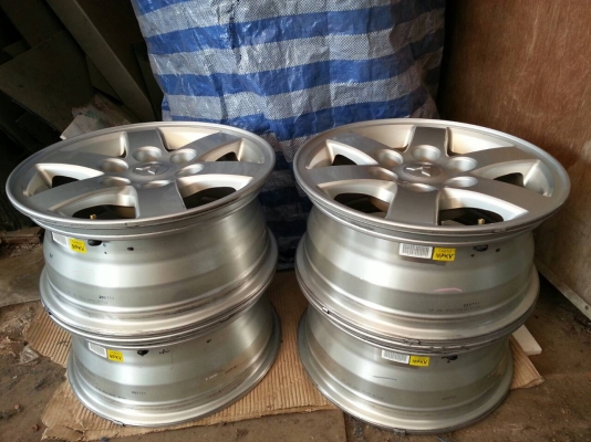 MAX เดิมติดรถปาเจโร่ ขอบ 16 สภาพสวย ไม่คดไม่ดุ้ง ขายถูก MAX เดิมติดรถปาเจโร่ ขอบ 16 สภาพสวย ไม่คดไม่ดุ้ง ขายถูก