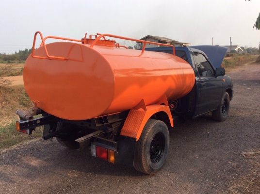 .รถกระบะNISSAN บรรทุกน้ำ 200ลิตร ปี2001 เครื่อง 2700 พวงมาลัยพาว์เวอร์ ขาย 155,000 บาท ศุภากร 081-1903107, 081-4252943